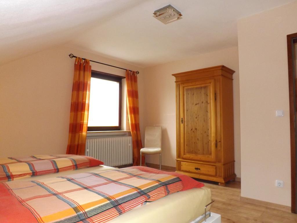 Apartamento Feriendomizil Am Rheinbogen Altlussheim Exterior foto